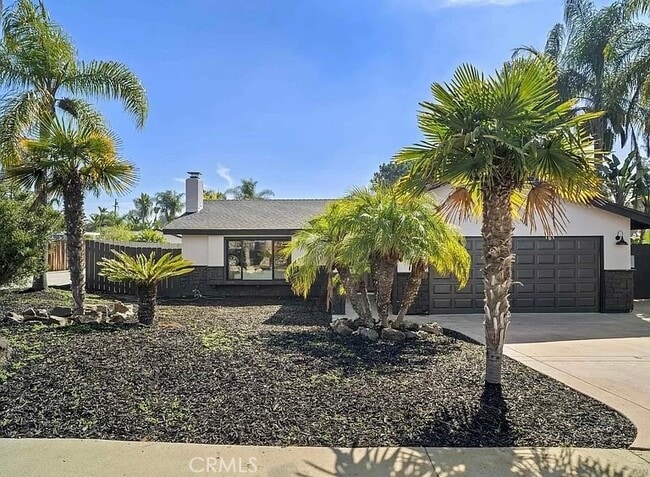 property at 1525 Lauralynn Pl