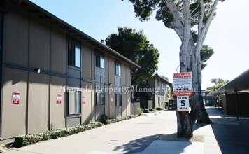 456dela in Monterey, CA - Foto de edificio - Building Photo