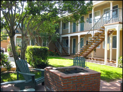 Sunset Cliffs Apartments in San Diego, CA - Building Photo