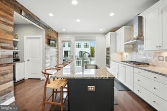 610 Watermans Dr in Woodbridge, VA - Building Photo - Building Photo