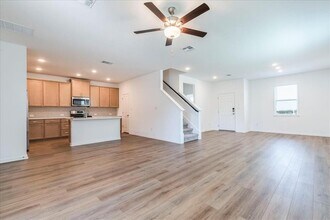 108 Makinaw Rd in Hutto, TX - Building Photo - Building Photo