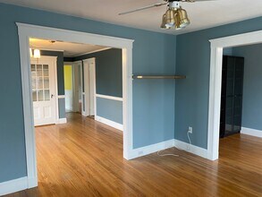 37 Clark St, Unit B in Medford, MA - Building Photo - Building Photo