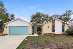 12830 Pecan Tree Dr in Hudson, FL - Building Photo