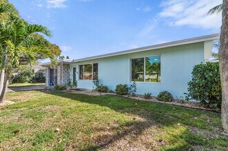 2640 NE 18th Ter in Lighthouse Point, FL - Building Photo - Building Photo