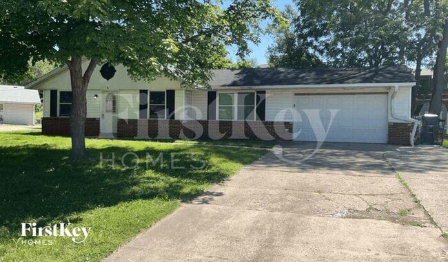 1281 Tree Top Ln