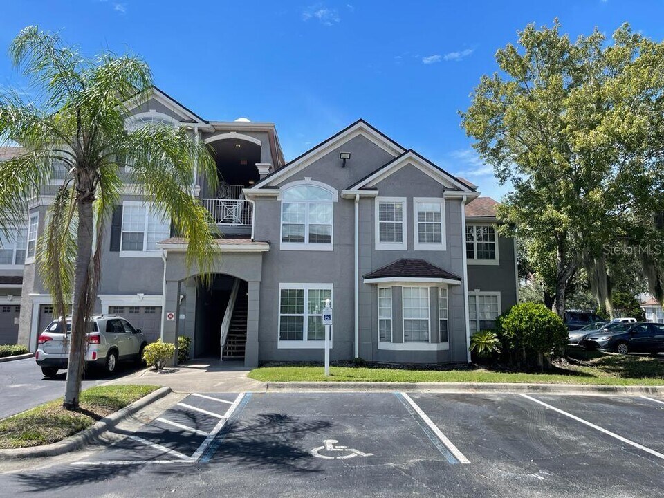 3379 S Kirkman Rd in Orlando, FL - Foto de edificio