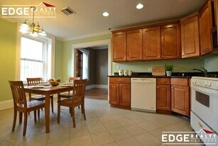 14 Sutherland Rd, Unit 1 in Boston, MA - Building Photo