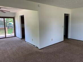 6672-6672 Palmer Dr NW in Canton, OH - Building Photo - Building Photo