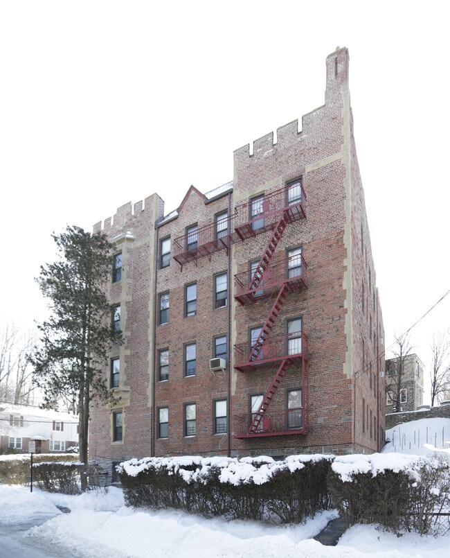 153 Park Hill Ave in Yonkers, NY - Foto de edificio - Building Photo
