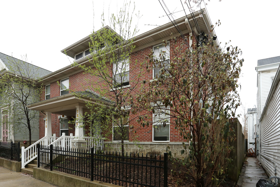 Clifton Court in Louisville, KY - Foto de edificio