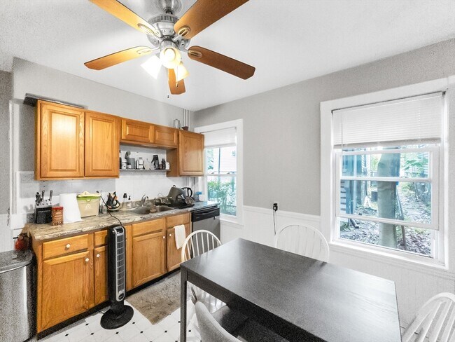 8 Parkton Rd in Boston, MA - Building Photo - Building Photo