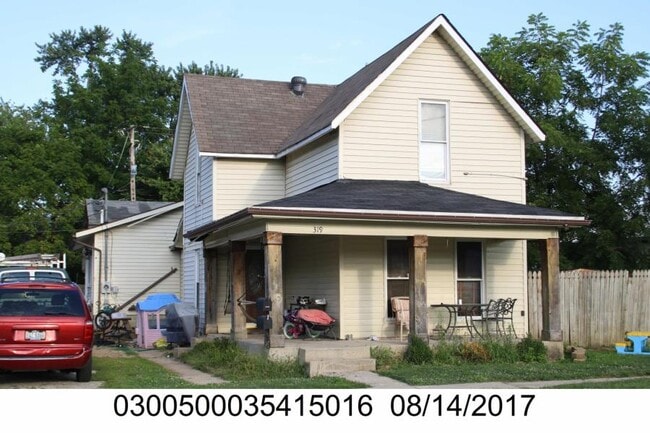 319 N Church St in New Carlisle, OH - Building Photo - Building Photo
