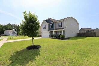 3830 Moseley Dr in Sumter, SC - Building Photo - Building Photo