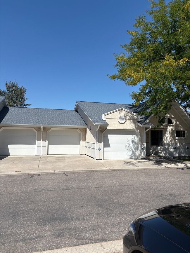 property at 806 Crestmont Way