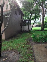 22291 Woodspring Dr in Boca Raton, FL - Building Photo - Building Photo