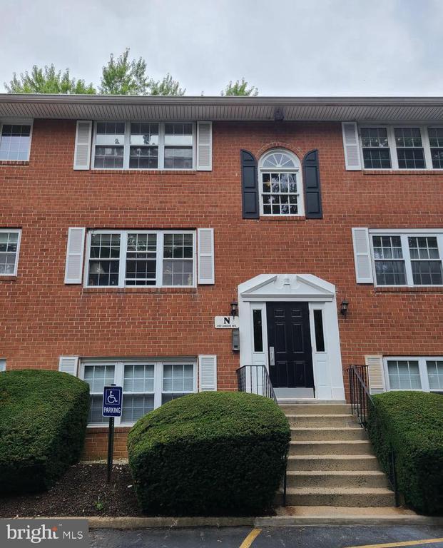 property at 822 South Ave