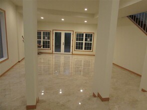 201 Vanderpool Ln in Houston, TX - Building Photo - Building Photo