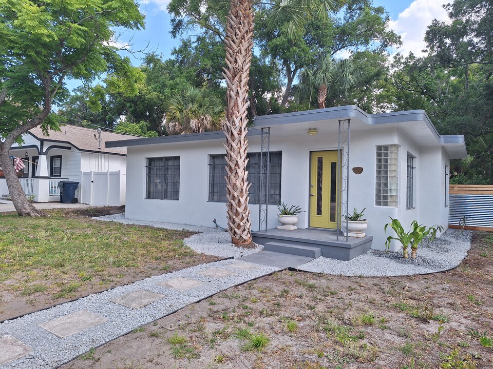 1503 E Henry Ave in Tampa, FL - Building Photo