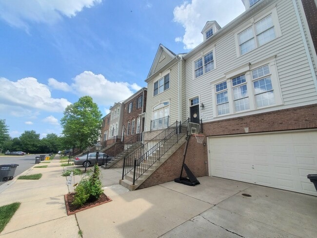 6932 Stanwick Square in Gainesville, VA - Building Photo - Building Photo