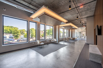 Ernestine Apartments in Minneapolis, MN - Foto de edificio - Lobby