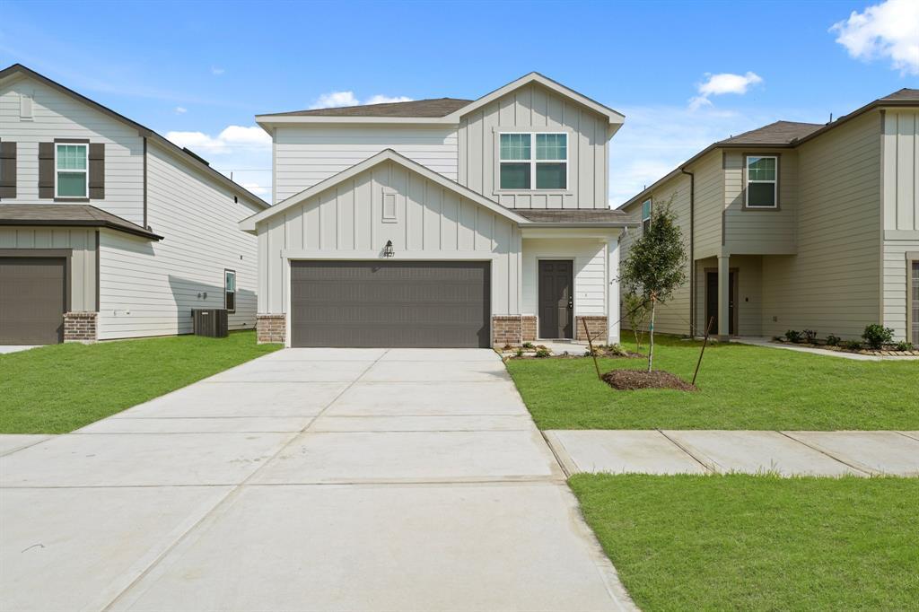 8627 Vacek Xing Wy in Richmond, TX - Building Photo