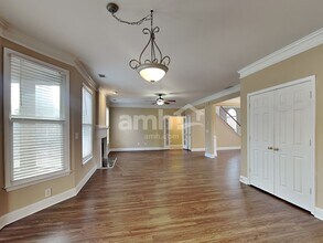 1238 Wood Iris Ln in Lawrenceville, GA - Building Photo - Building Photo