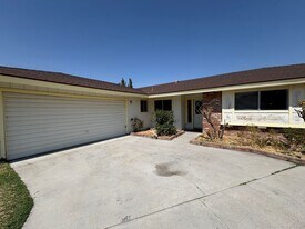 202 Terrace Dr in Big Pine, CA - Building Photo