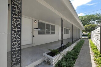 923 N 17th Ave in Hollywood, FL - Building Photo - Building Photo