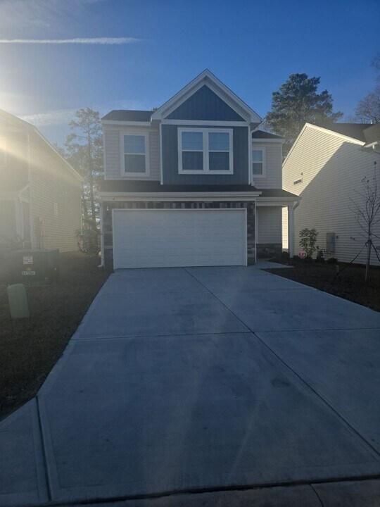 620 Pitch Path in West Columbia, SC - Building Photo