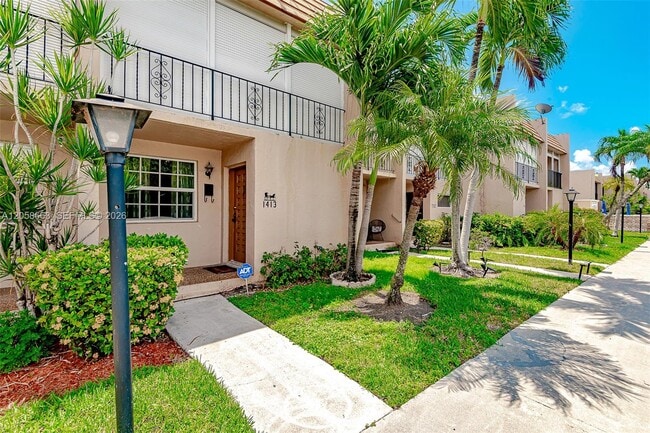 property at 1413 N 15th Ave