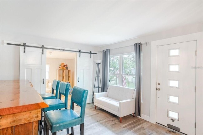 4105 W Bay Ave in Tampa, FL - Building Photo - Building Photo