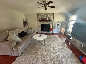 6955 Bostick Dr in Fayetteville, NC - Building Photo - Building Photo