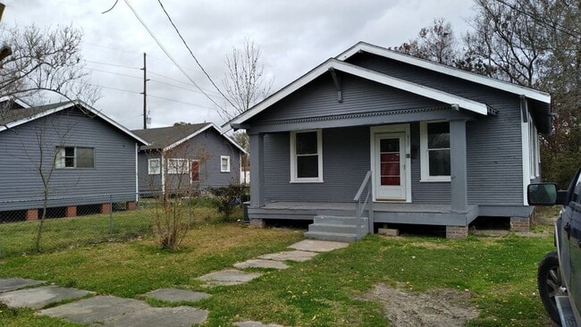 property at 2781 Sabine Pass Ave