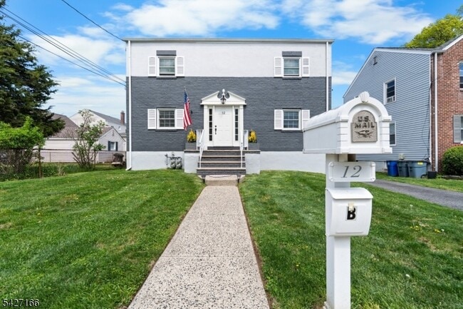 12 Roosevelt Ave in Cranford, NJ - Building Photo - Building Photo
