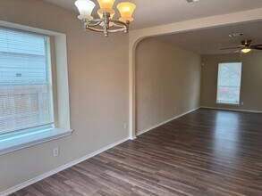 9061 Clearwood Pth in Universal City, TX - Building Photo - Building Photo