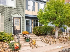 11951 E Kepner Dr in Aurora, CO - Building Photo