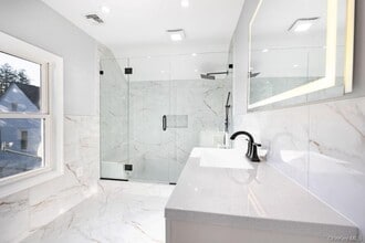 178 N Ocean Ave in Patchogue, NY - Building Photo - Building Photo