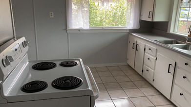 1129 Magnolia Ave, Unit 1 in Redding, CA - Building Photo - Building Photo