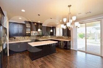 10612 E Hawk Ave in Mesa, AZ - Building Photo - Building Photo