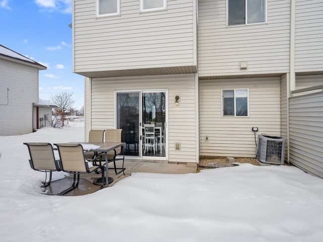 19599 Prairieview Dr in Rogers, MN - Building Photo - Building Photo