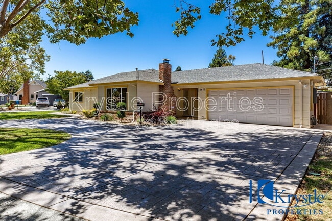 property at 1411 Mariposa St
