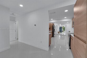 1137 SW 8th Ave in Fort Lauderdale, FL - Building Photo - Building Photo