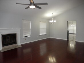 8612 Oak Forest Trail in Tallahassee, FL - Building Photo - Building Photo