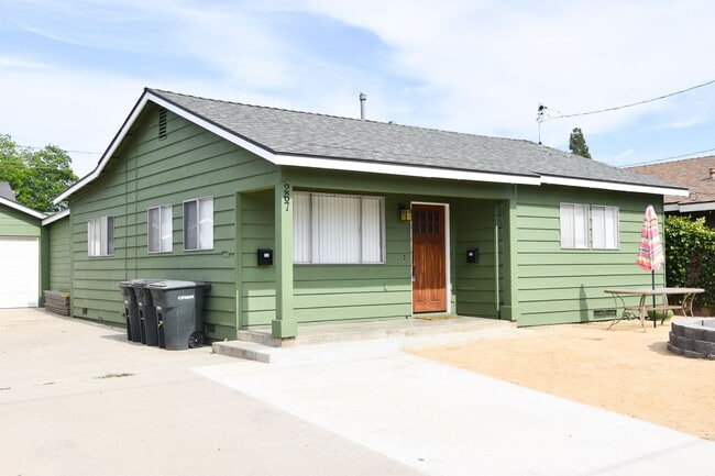 267 N Center St in Orange, CA - Building Photo - Building Photo