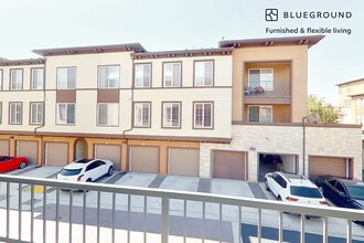 701 Breeze Hill Rd in Vista, CA - Building Photo - Building Photo