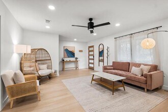 9005 Balcones Club Dr in Austin, TX - Building Photo - Building Photo