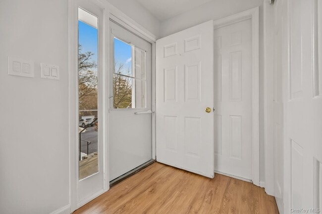 11 Pondview Cl in Chappaqua, NY - Building Photo - Building Photo