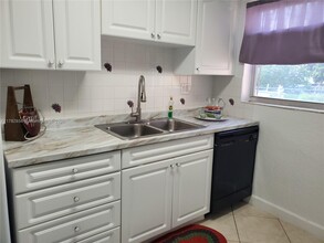 9401 SW 181st St in Palmetto Bay, FL - Building Photo - Building Photo