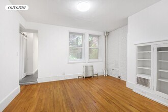 125 Gates Ave in Brooklyn, NY - Building Photo - Building Photo
