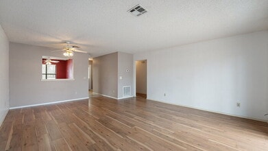 3 Walter Pl in Bella Vista, AR - Foto de edificio - Building Photo